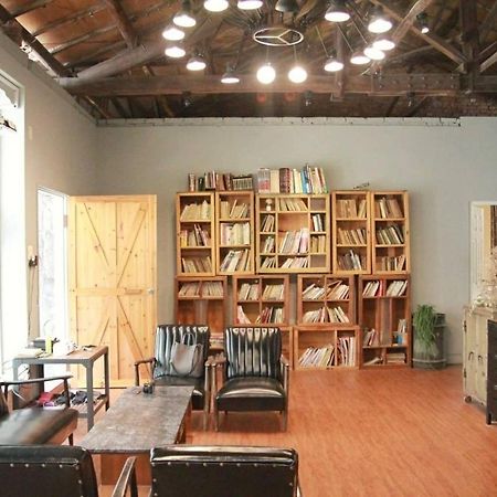 Tainan Macarthur Homestay Екстер'єр фото