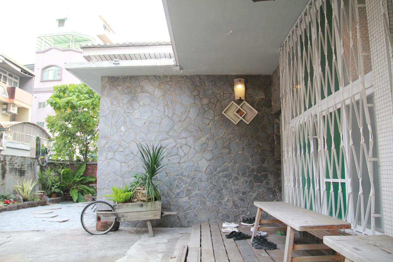 Tainan Macarthur Homestay Екстер'єр фото